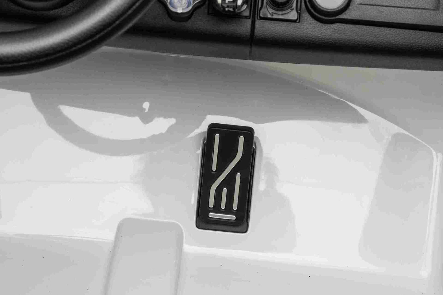 NEW RANGE ROVER HSE - 24V- LEATHER / EVA - MP4 - WHITE