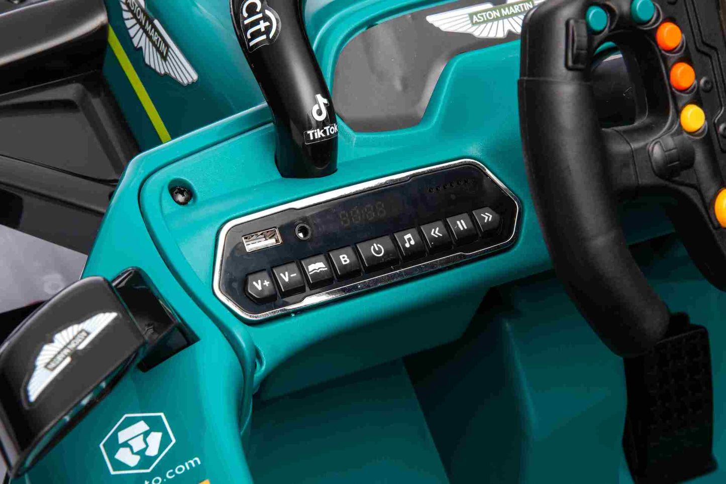F1 CAR ASTON MARTIN - 24V - 4WD - LEATHER SEAT / EVA - MP3 - GREEN